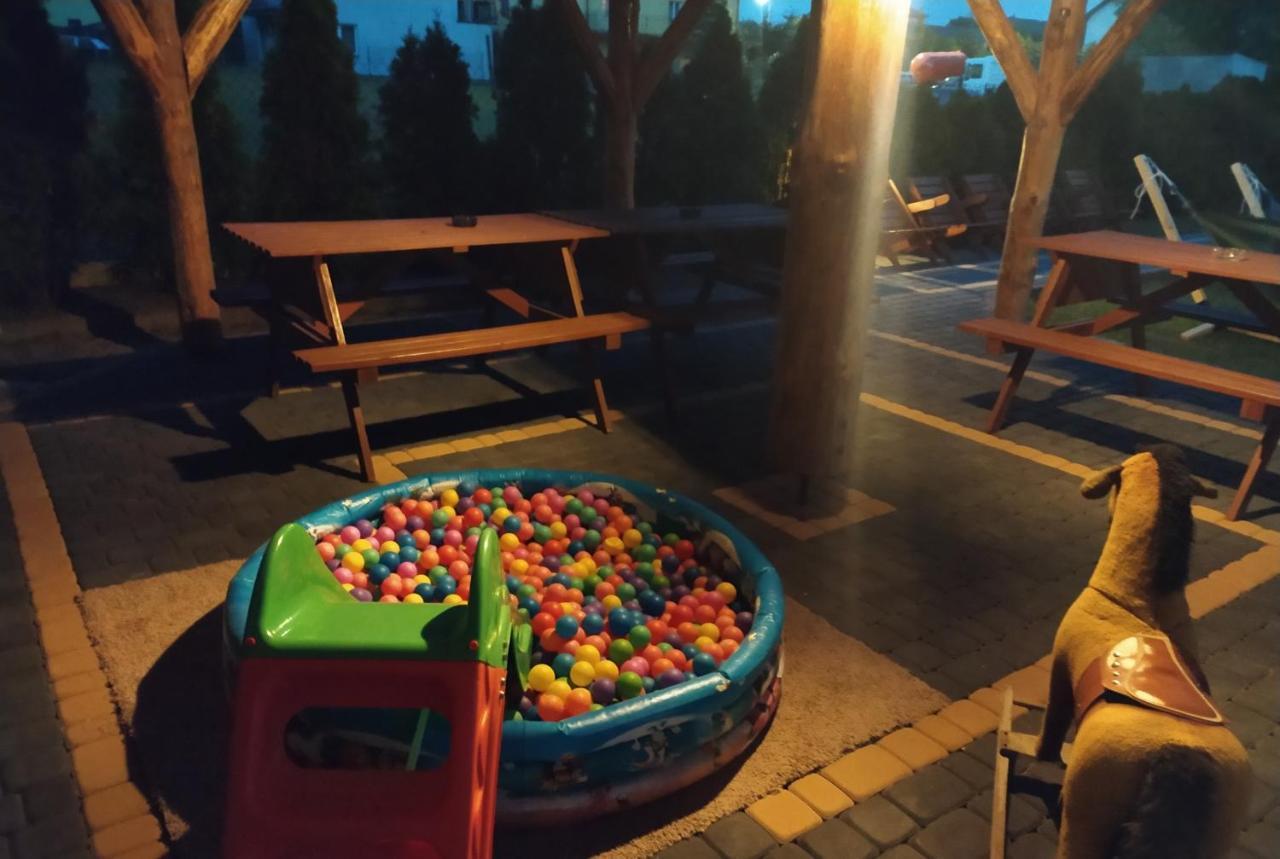 Pokoje Goscinne Ontario Mieroszyno Jastrzebia Gora Luaran gambar